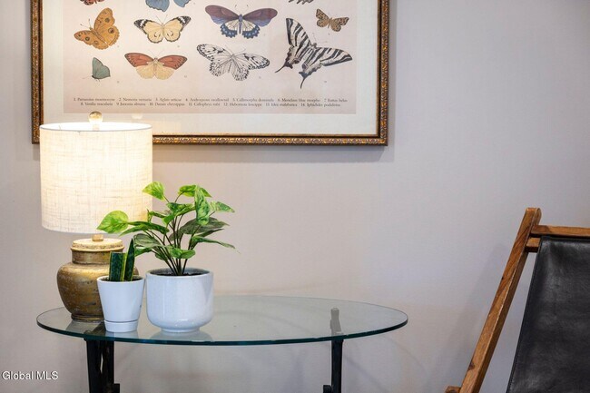 Building Photo - 166 Jefferson St