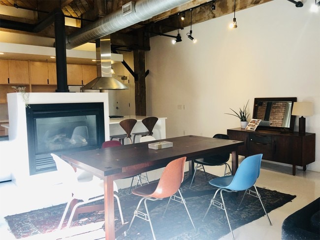 Building Photo - 1803 Wyandotte St