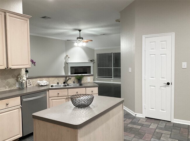 Building Photo - 43 N Merryweather Cir