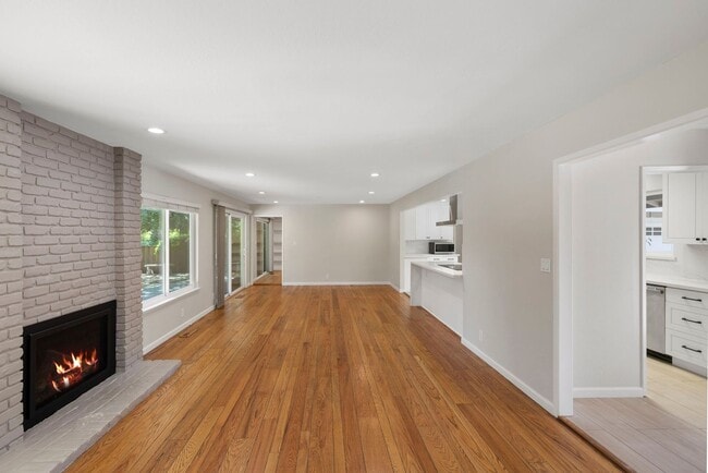 Building Photo - 810 Monte Rosa Dr