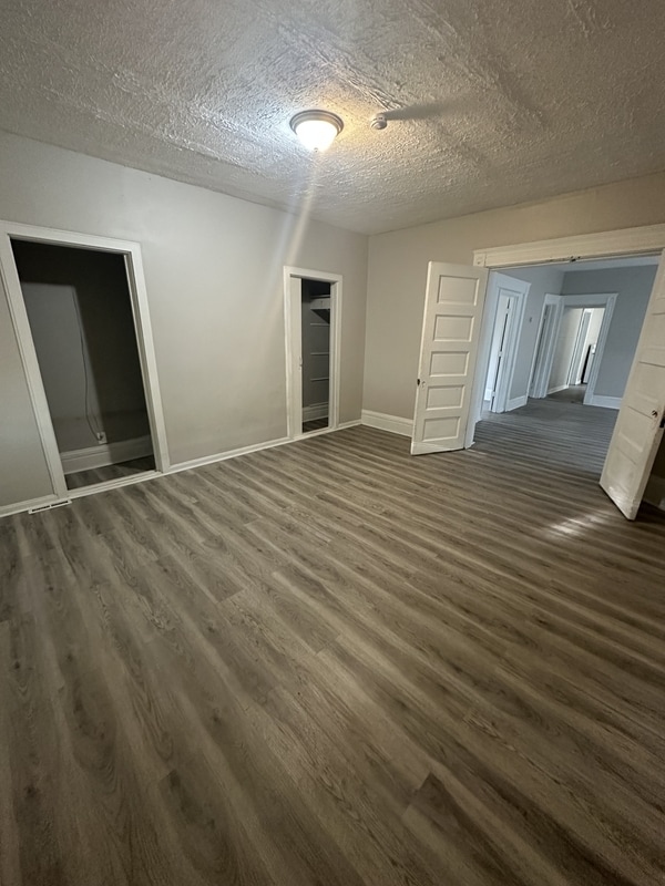 Building Photo - 3295 W 54th St
