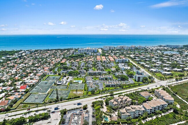 Building Photo - 1605 S US Hwy 1