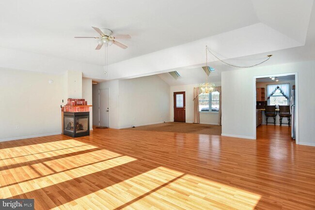 Building Photo - 105 Dogwood Dr