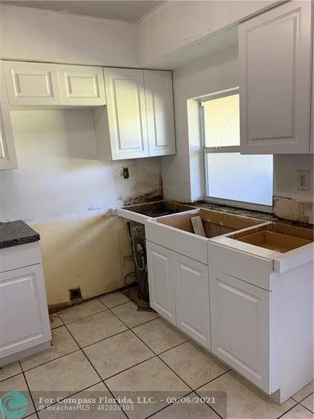 Building Photo - 1208 N 57th Ave