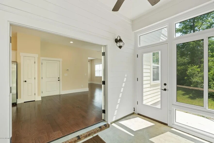 Building Photo - 6018 Shinnwood Rd