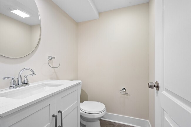 Building Photo - 3755 Grove St