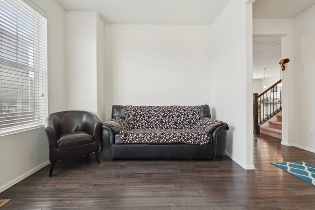 Building Photo - 4 bed 3.5 bath house located in Thornton!!