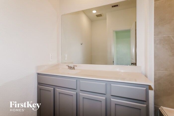 Building Photo - 18450 Cobalt Cove Ln