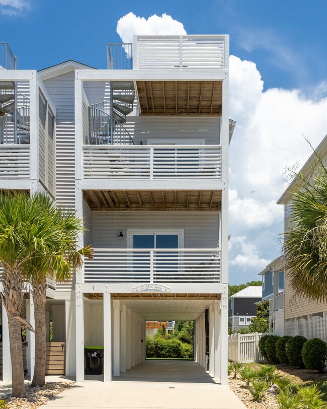 Building Photo - 604 N Carolina Ave