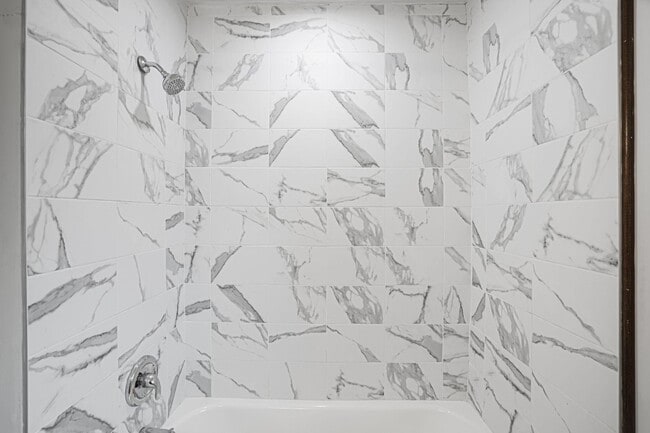 Building Photo - 3158 Westover Dr SE