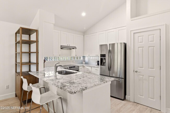 Building Photo - 120 Alsace Ct
