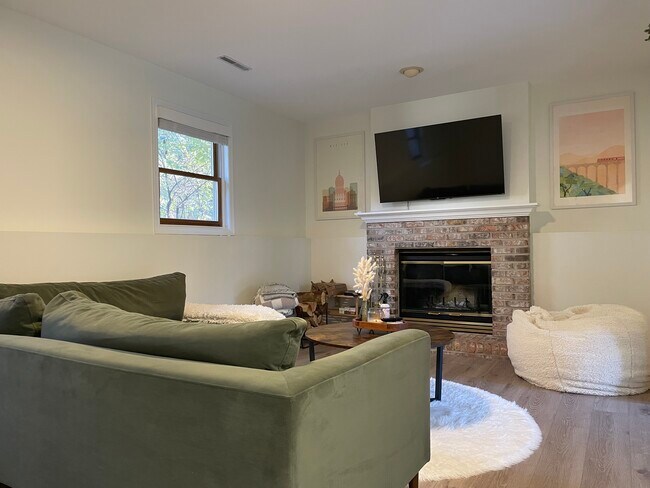 Building Photo - 2902 Tucson Trail