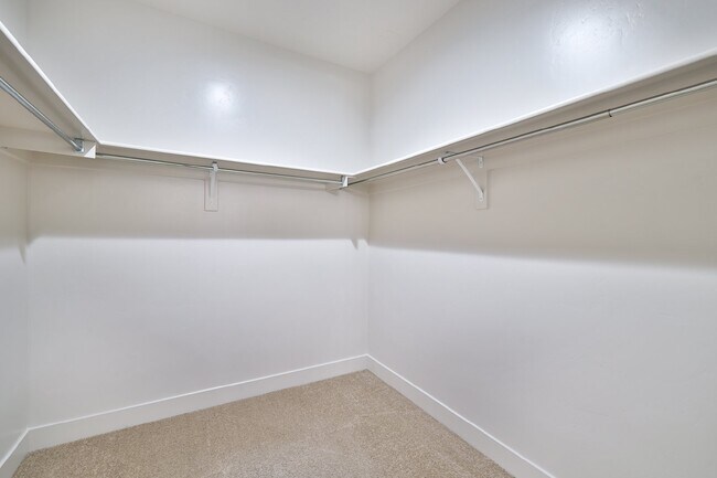 Building Photo - Comfort & Style: Spacious 3-Bed, PLUS LARGE OFFICE, 2-Bath Retreat in DESERT CANYON"