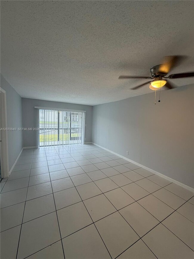 Building Photo - 7925 S Colony Cir