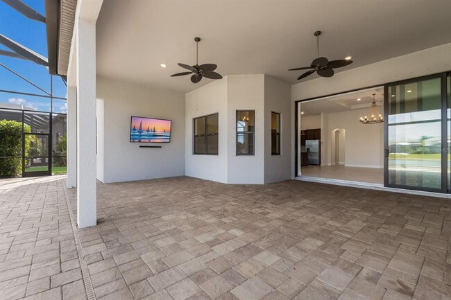 Building Photo - 712 Sigsbee Loop