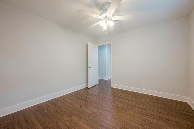 Building Photo - 7910 Litchfield Ln