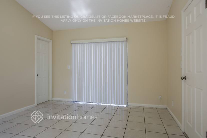 Building Photo - 7425 SW 12th Ct