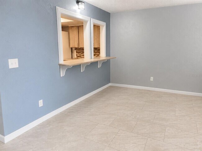 Building Photo - 400 Auburn Dr