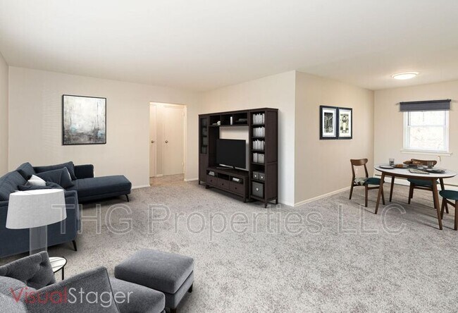 Building Photo - 27-55 Green Street APT# 28A