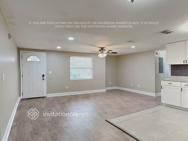 Building Photo - 201 Spring Lake Cir