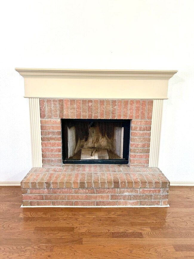 Building Photo - *COMING SOON* Gorgeous Two Story Three Bedroom Home!