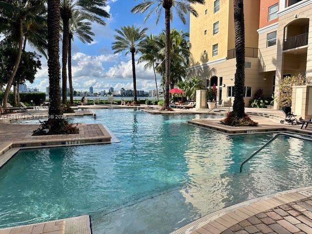 Building Photo - 17150 N Bay Rd