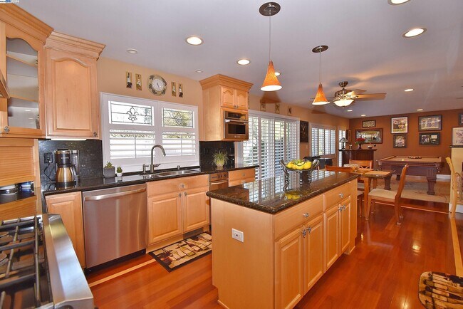 Building Photo - 204 Cypress Hills Ct