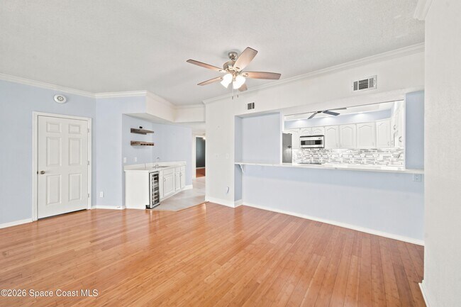 Building Photo - 905 N Harbor City Blvd