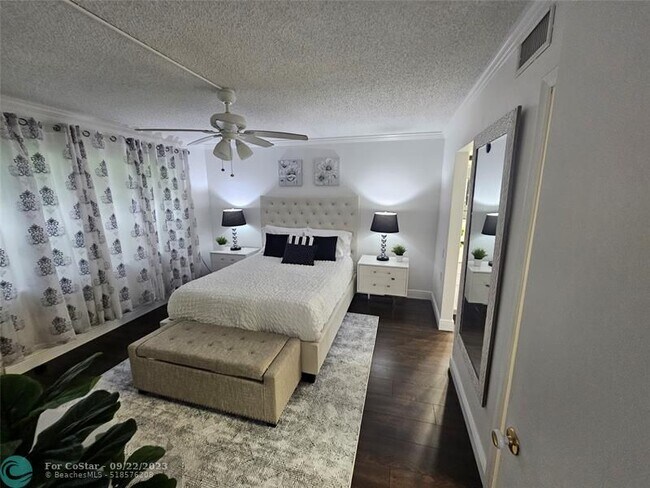 Building Photo - 2703 Nassau Bend