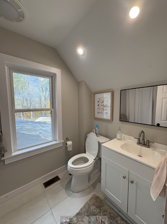 Building Photo - 90 Belchertown Rd