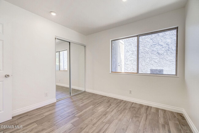 Building Photo - 1236 Elsinor Ave