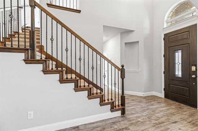 Building Photo - 1421 Baynes Dr