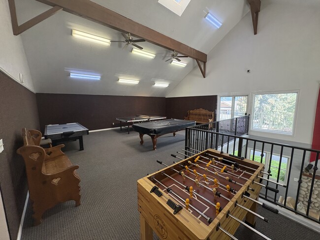 Building Photo - 1041 W Grindelwald Ct