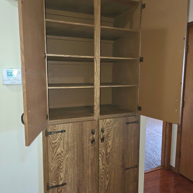 Building Photo - 436-436 E Redwood St