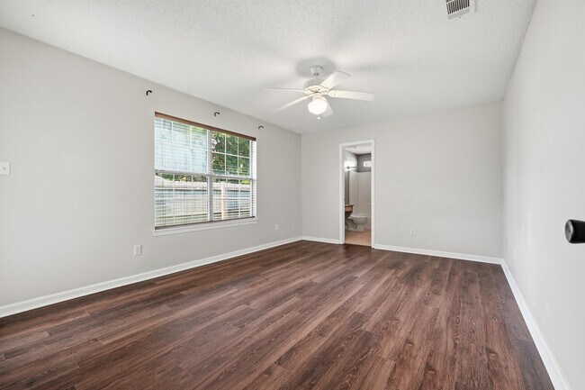 Building Photo - 955 Pacific Silver Ct