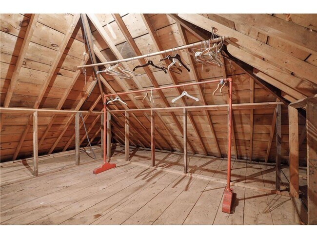 Building Photo - SINGLE FAMILY HOME! 3 CAR GARAGE BLOCKS FROM CAMDEN + NORTHEAST MPLS!