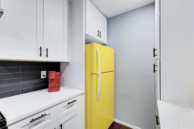 Building Photo - 2018 W Rundberg Ln