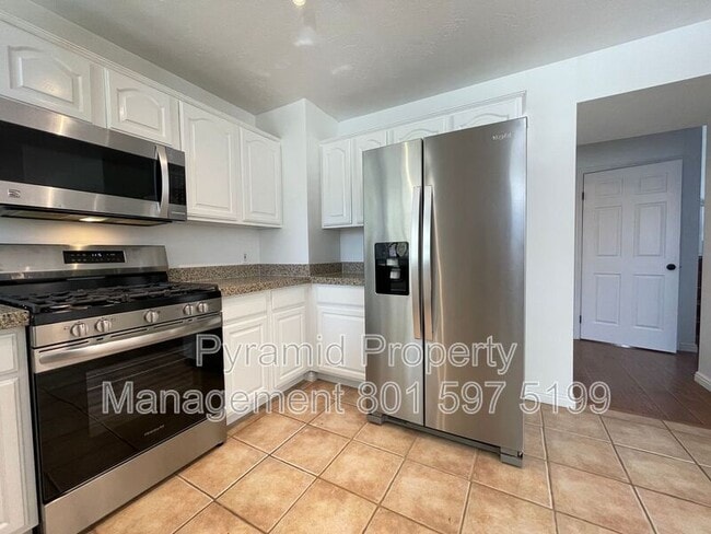 Building Photo - 4111 W 9580 S