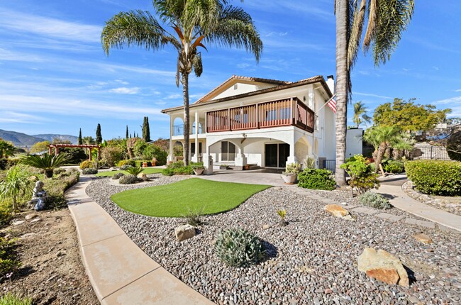Building Photo - Gorgeous 3BD/3BA Home on a Golf-Course with Expansive Mountain Views! $5,000/mo