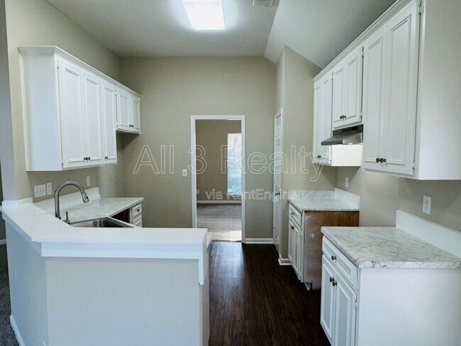 Building Photo - 4025 Oak Shadow Ln