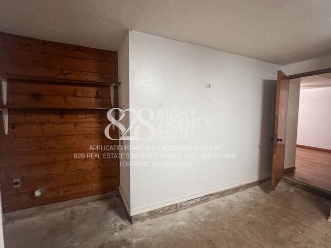 Building Photo - *AVAILABLE NOW!* 2 BED/1 BATH COZY LOG CABIN DUPLEX IN NOBLE, OK!