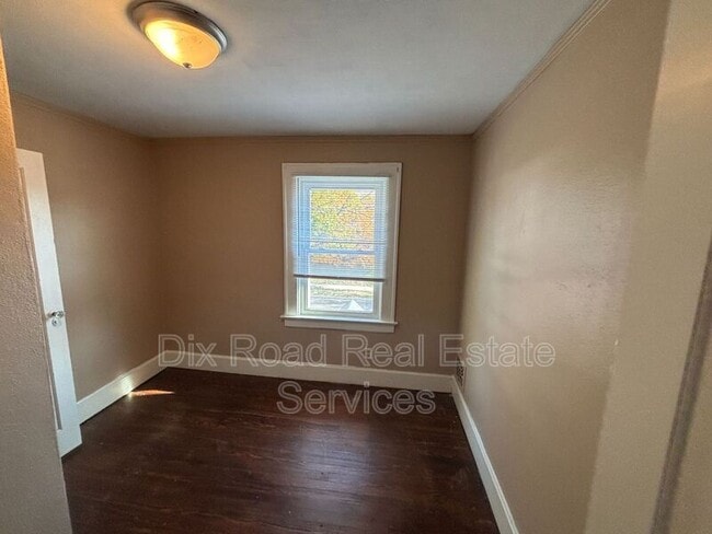 Building Photo - 107 Edgewood Ave