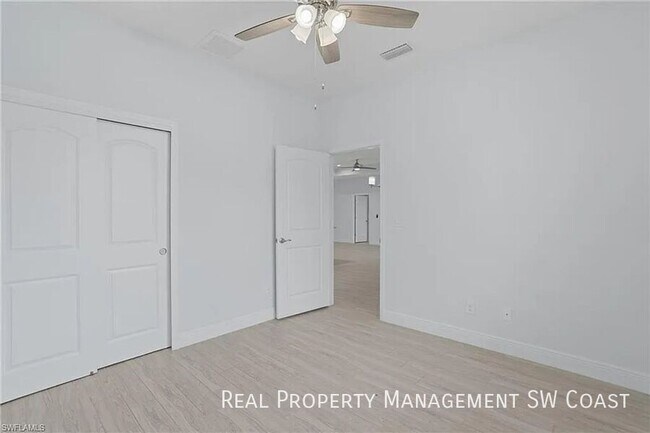 Building Photo - 4575 Catalina Ln