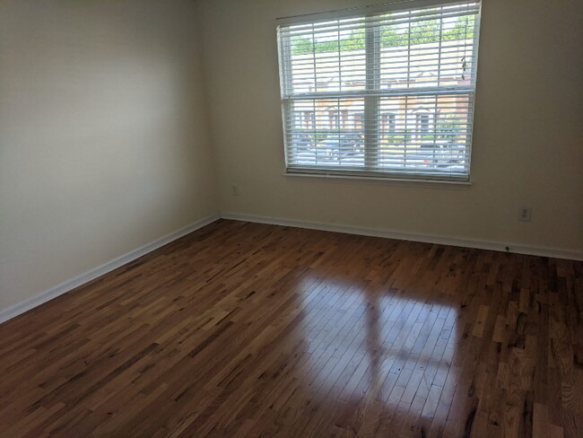 Building Photo - 313 Stewarts Landing Cir