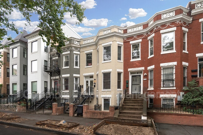 Building Photo - 1713 Euclid St NW