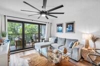 Building Photo - 600 Neapolitan Way