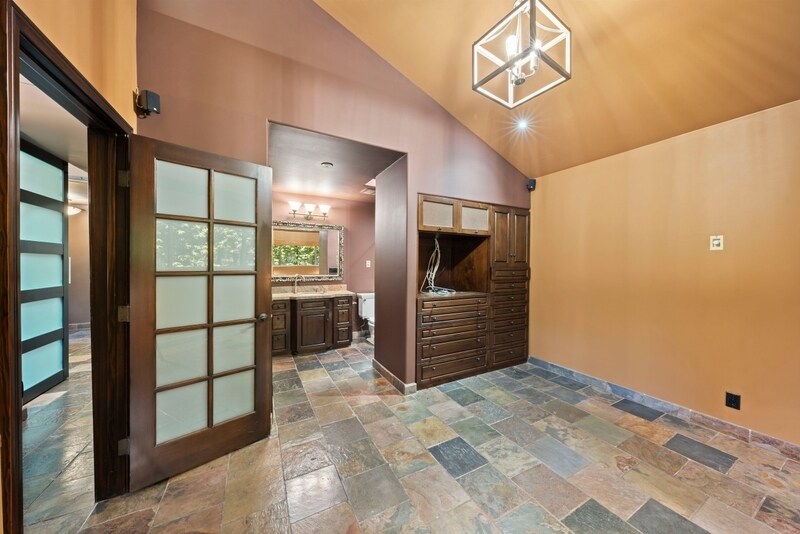 Building Photo - 3953 W 178th St