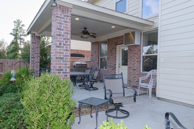 Building Photo - 25126 Knob Pines Ct