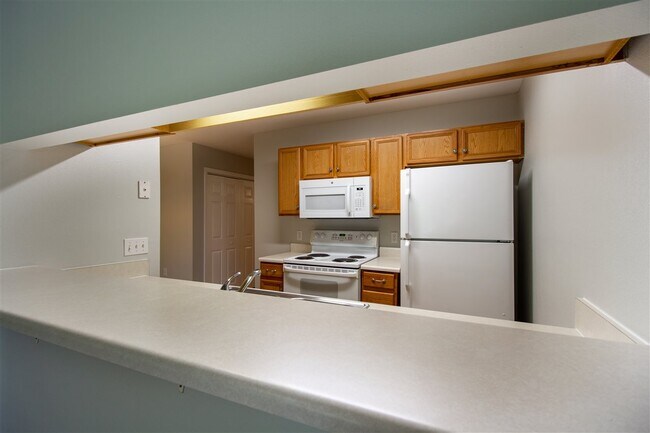 Building Photo - 2738 W Tharpe St