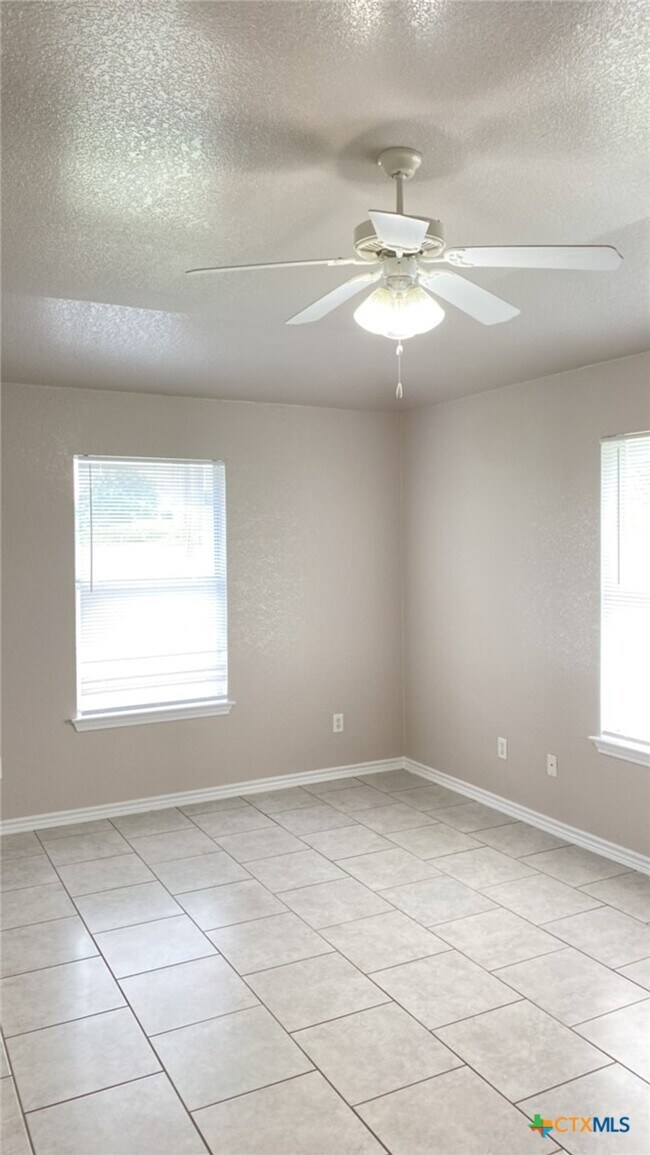 Building Photo - 3605 Westwood Dr